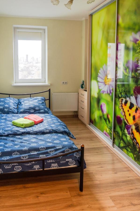 Квартиры По Улице Феодосийская, 1-А Kiev Extérieur photo