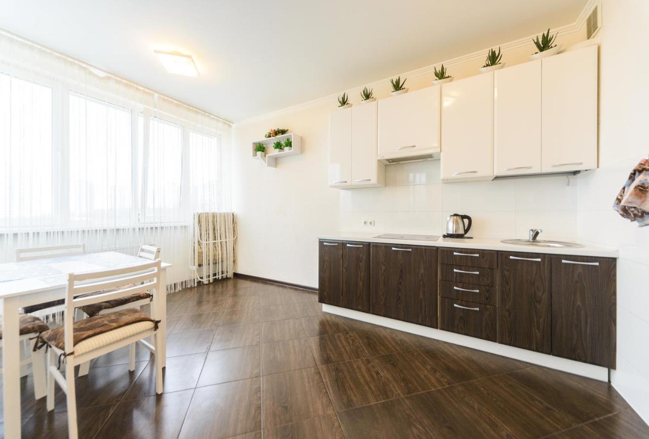 Квартиры По Улице Феодосийская, 1-А Kiev Extérieur photo
